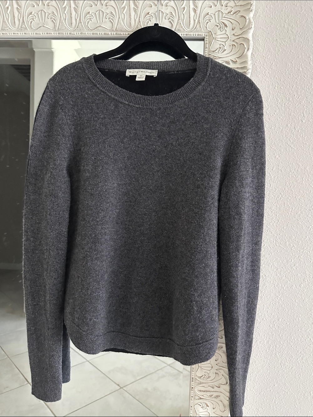 White + Warren Charcoal Gray Crewneck Cashmere Sweater